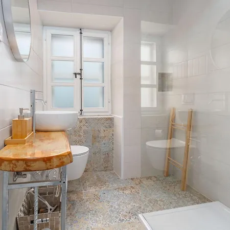 Tonka Mit Grossem Garten, Whirlpool Und Pool مالينسكا