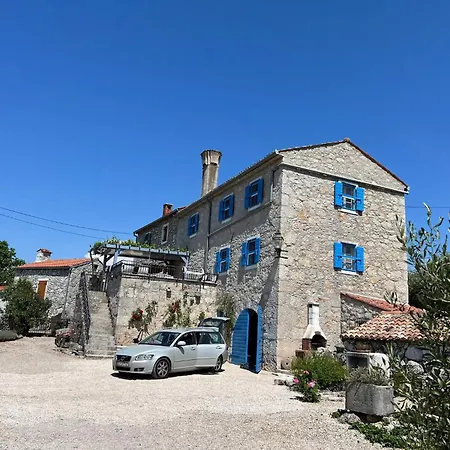 بيت للعطل Tonka Mit Grossem Garten, Whirlpool Und Pool مالينسكا